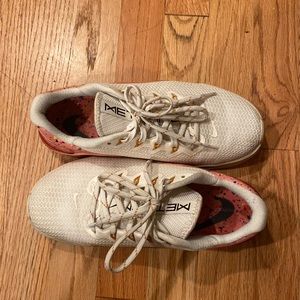Nike Metcon 5 AMP (size 8)